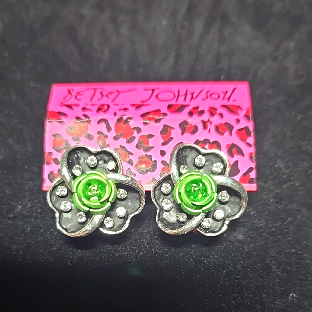 NWOT Betsey Johnson Black and Green Flower Earrings